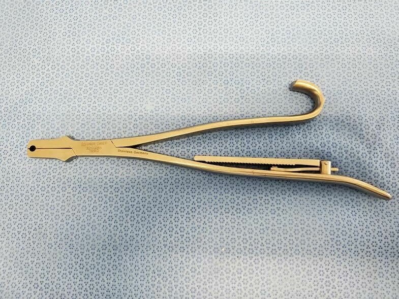 Medtronic Sofamor Danek 820-555 Surgical 5.5mm Rod Holding Forceps Orthopedics