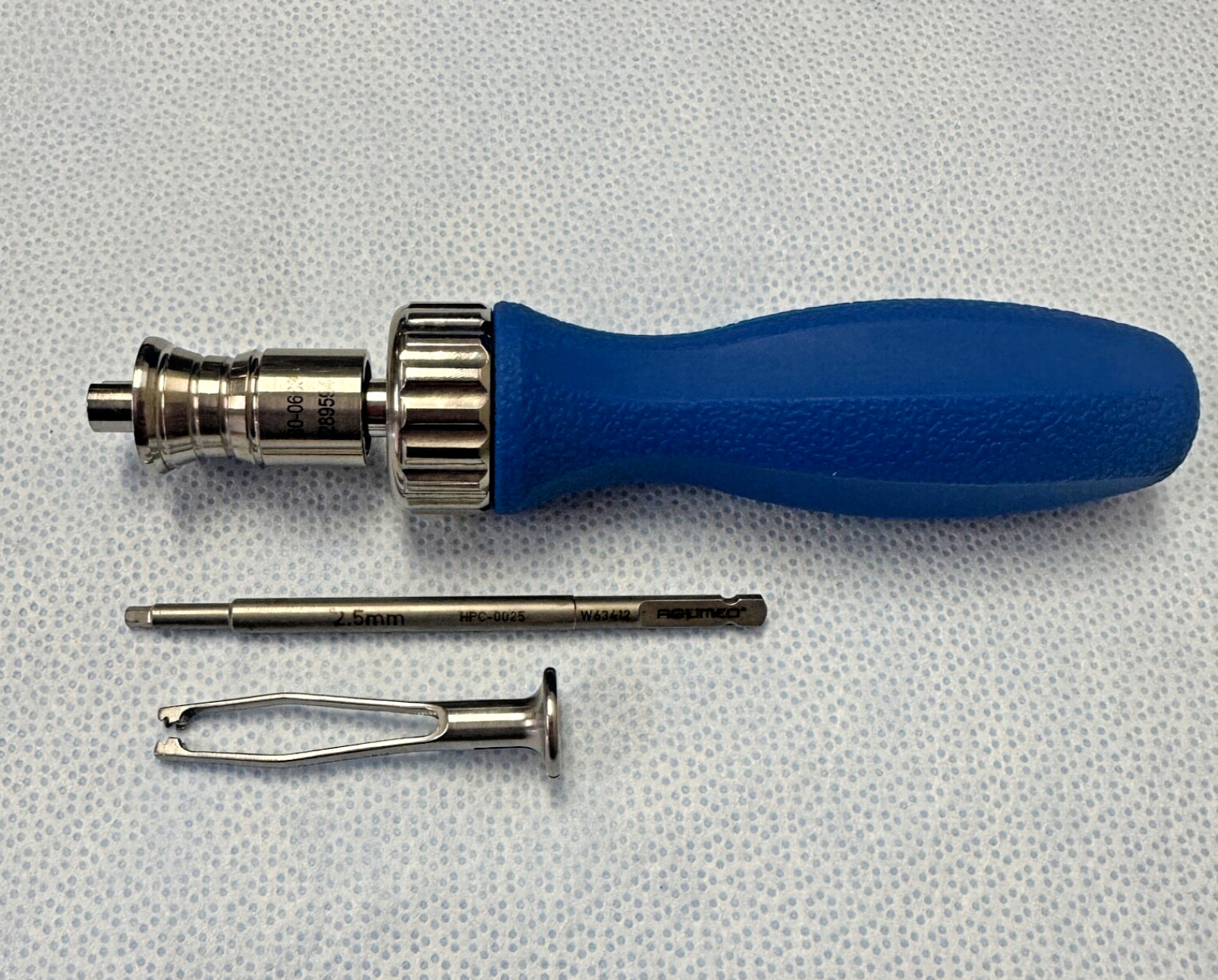 Acumed 80-0663 Medium Ratcheting Driver Set w/ Handle 2.5mm Hex Driver & Sleeve