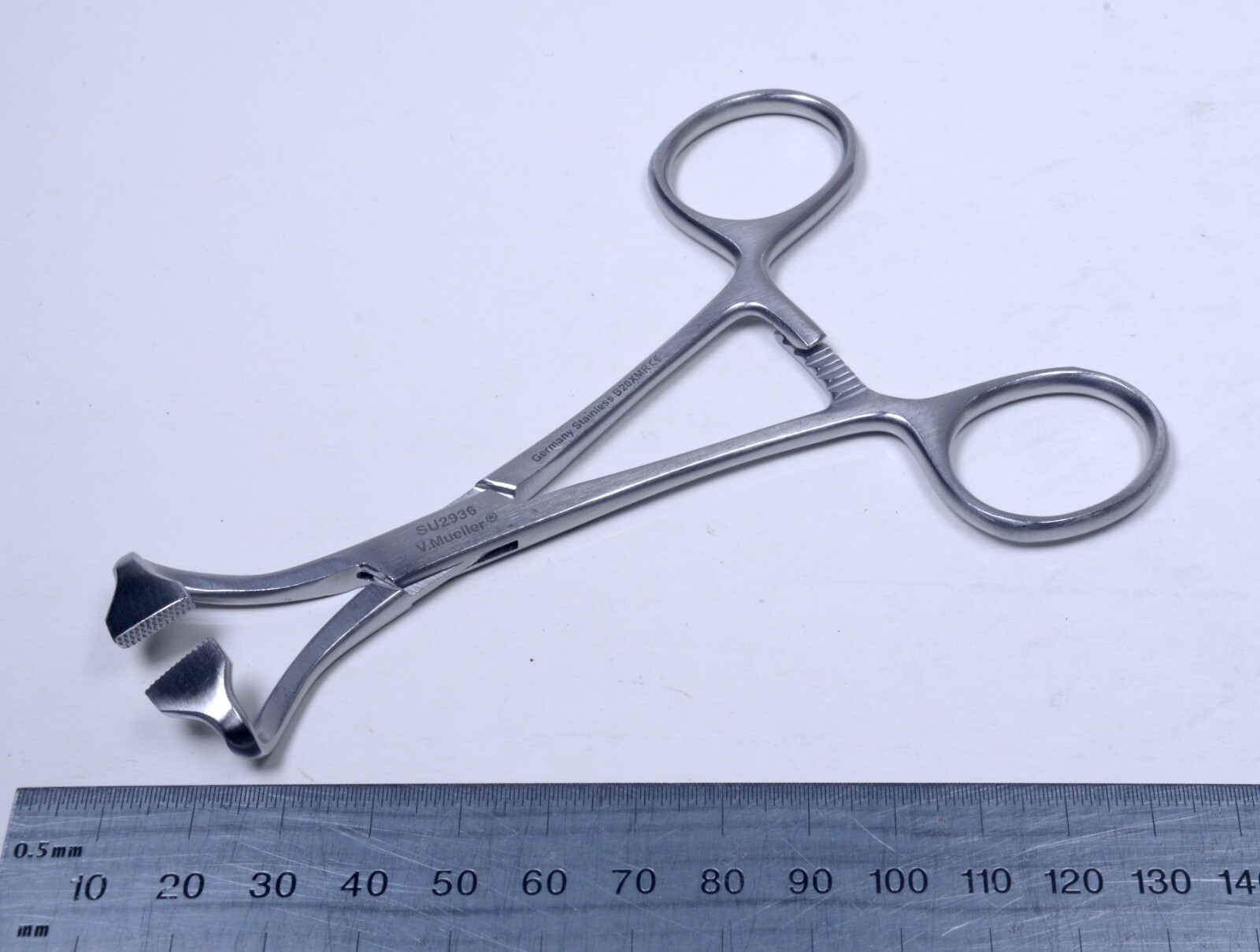 V. Mueller #SU2936 Towel Forceps 5¼” Non-Perforating Stainless Steel Surgical