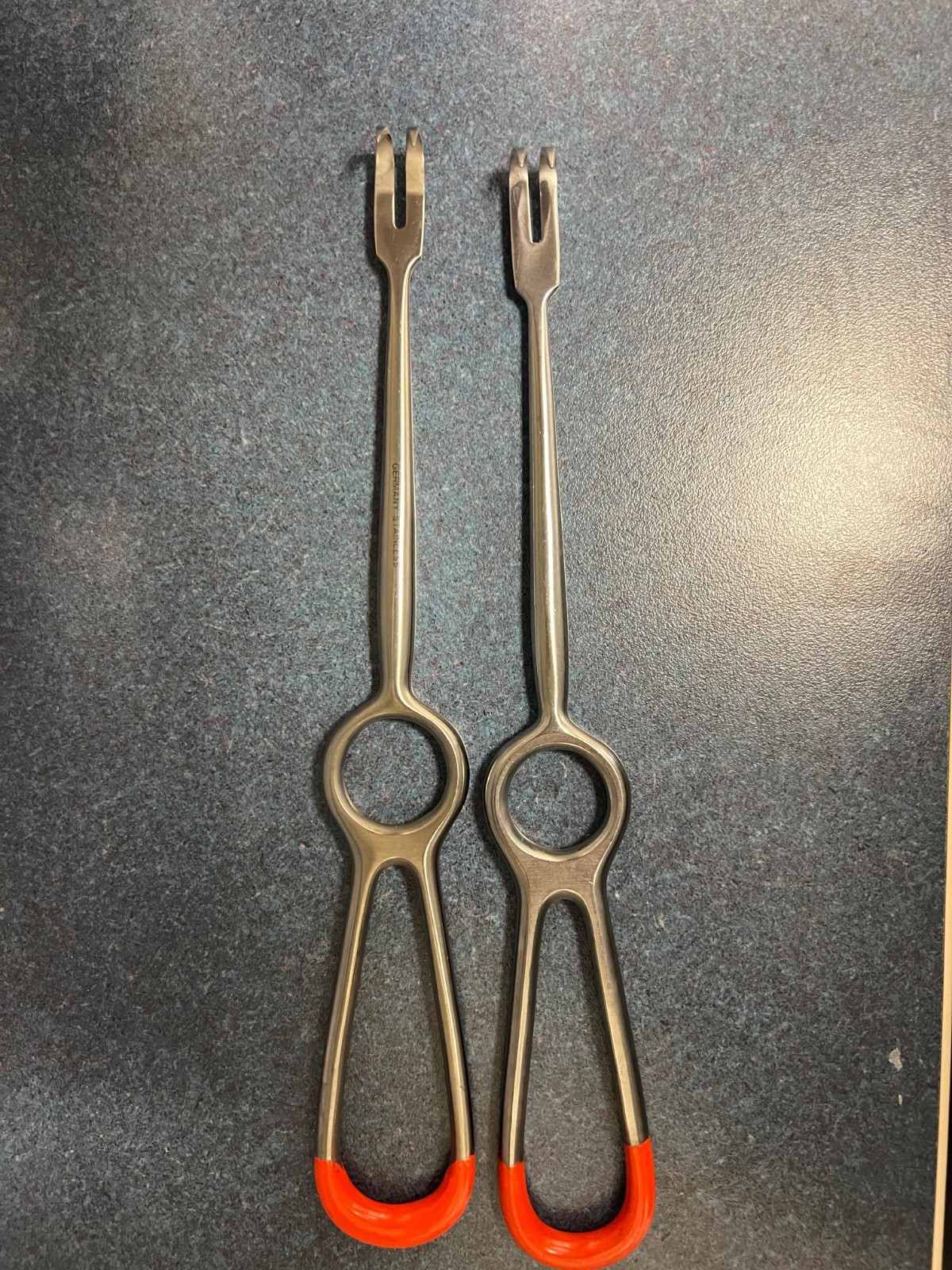 BOSS 8″ Volkman Retractor – 2 prongs sharp (18-1005)