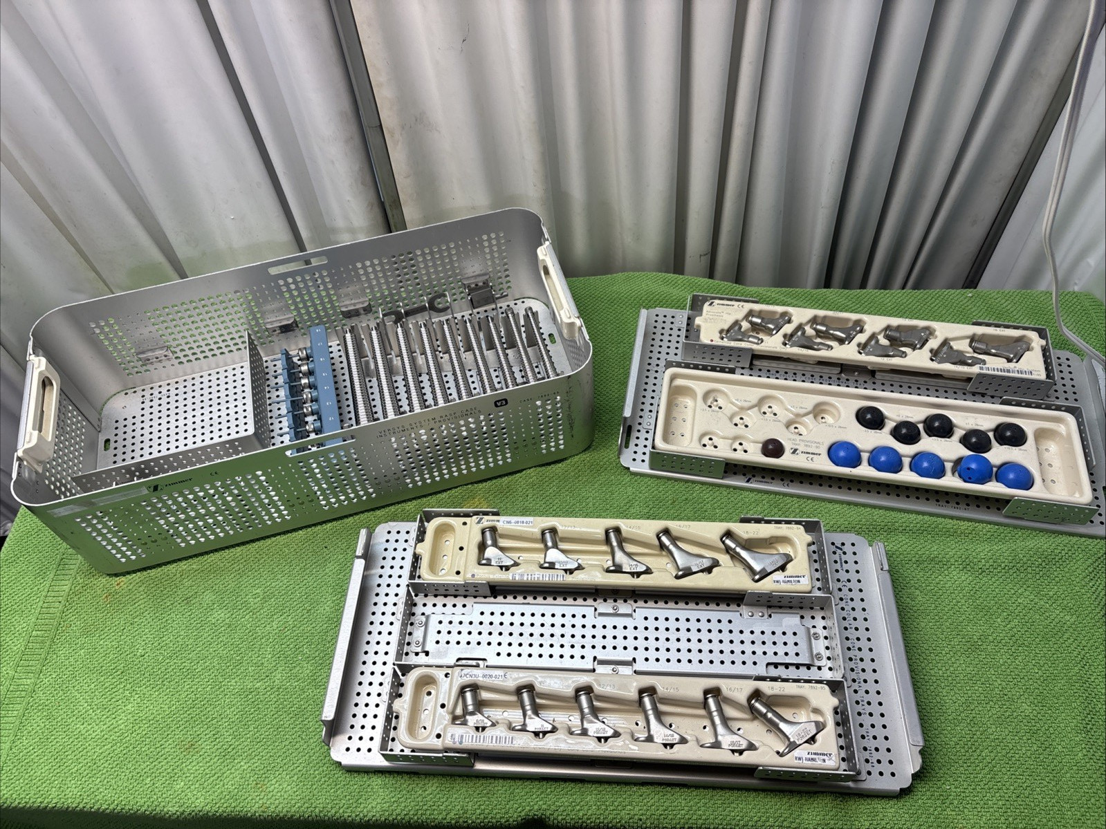 Zimmer Versys System Set with case 7892-65 few items missing
