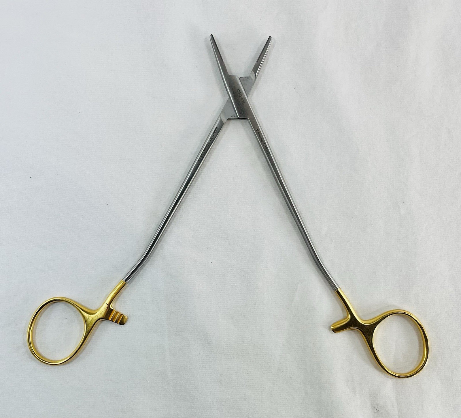V. Mueller CH2416 German Stainless Steel Needle Holder 7” Length Sarot Forceps
