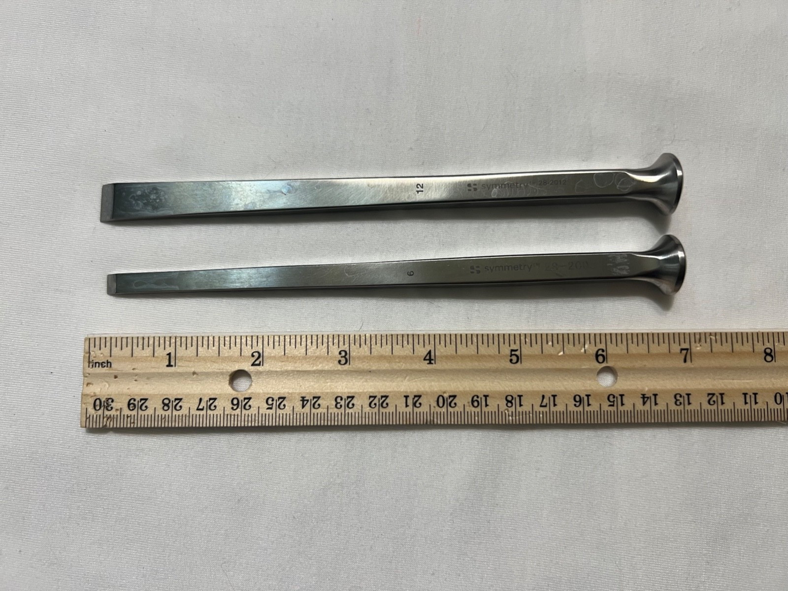 Set Of 2 Symmetry 28-2006 6mm & 28-2012 12mm U.S. Army Bone Chisels 6-1/4″ L