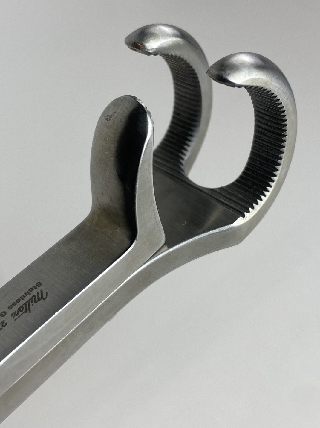 Miltex 27-32 Lowman Bone Clamp 1in Jaw Width 1 x 2 Prong 7in Length Calibrated