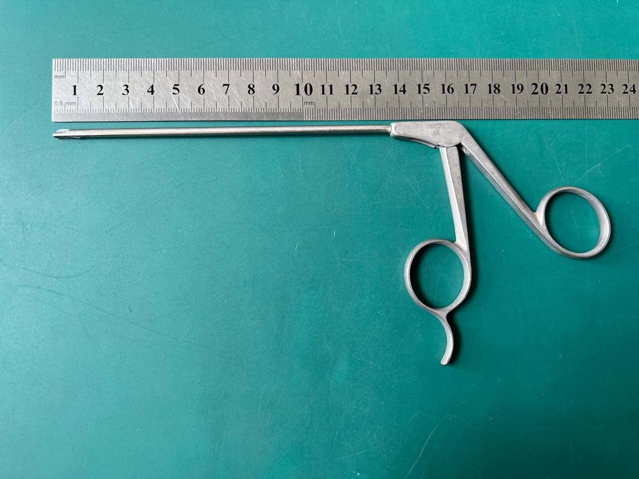 Shutt-Linvatec 1.1039 Surgical Straight Square Trimmer Forceps (SST) Blunt Tip