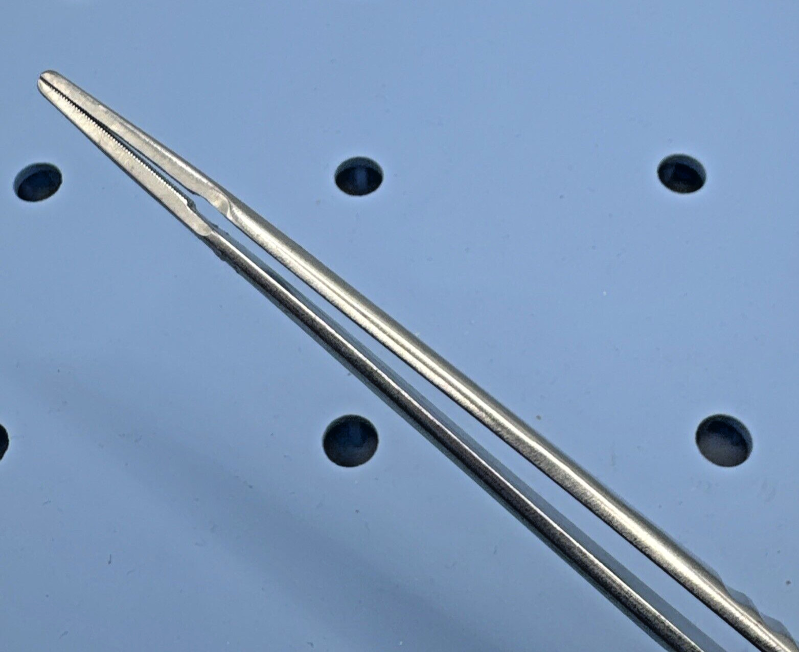 Aesculap FB786R COOLEY ATRAUMATA Atraumatic Forceps, Straight, Toothing