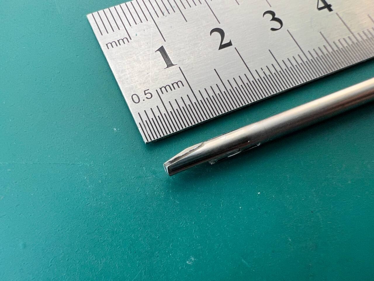 SHUTT Linvatec 1.10012 Standard Scissors 2.75 mm 130 mm Straight