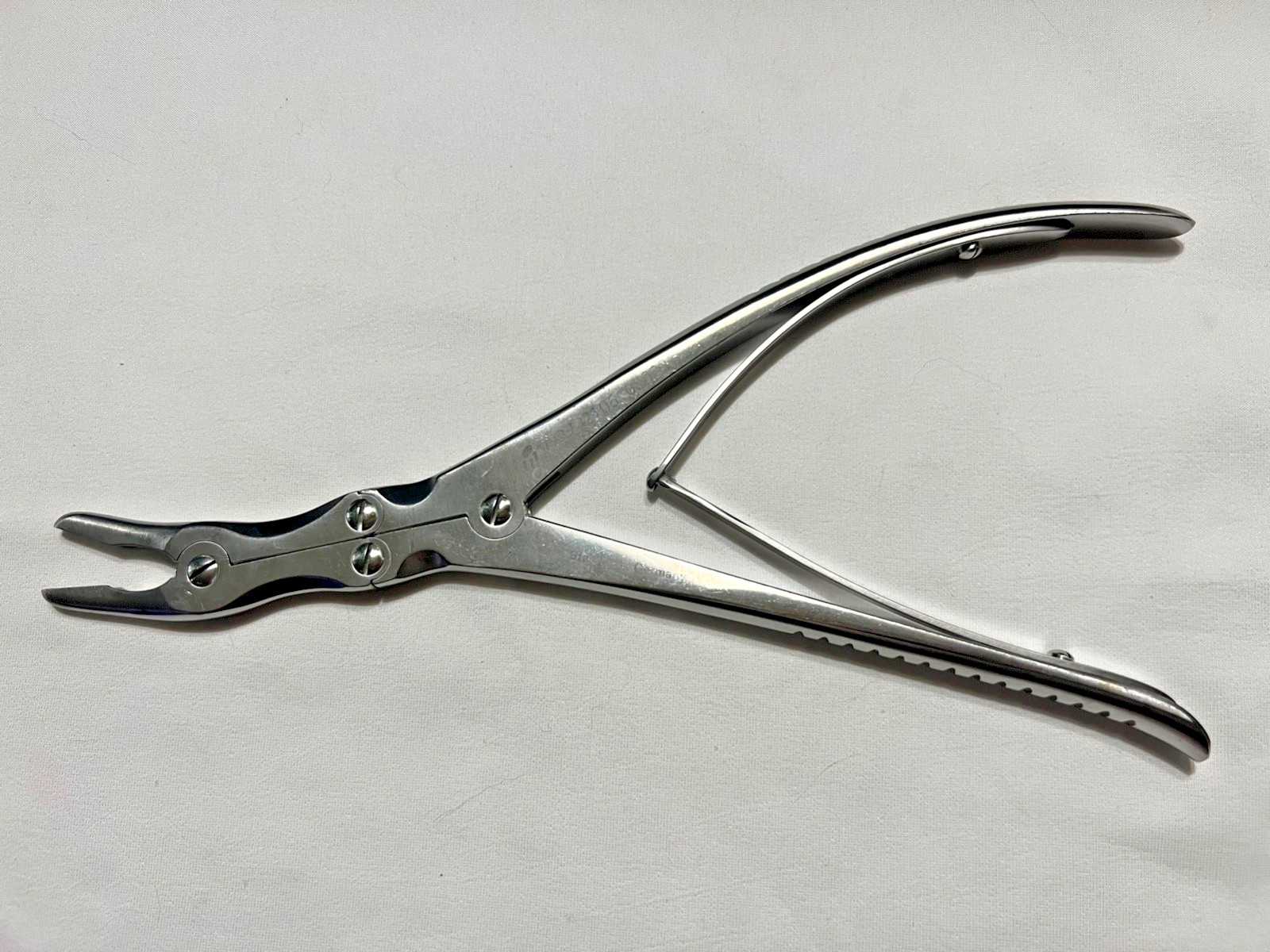 V. Mueller VM37-2106 Leksell Rongeur Forceps 5mm Double Action Slight Curve