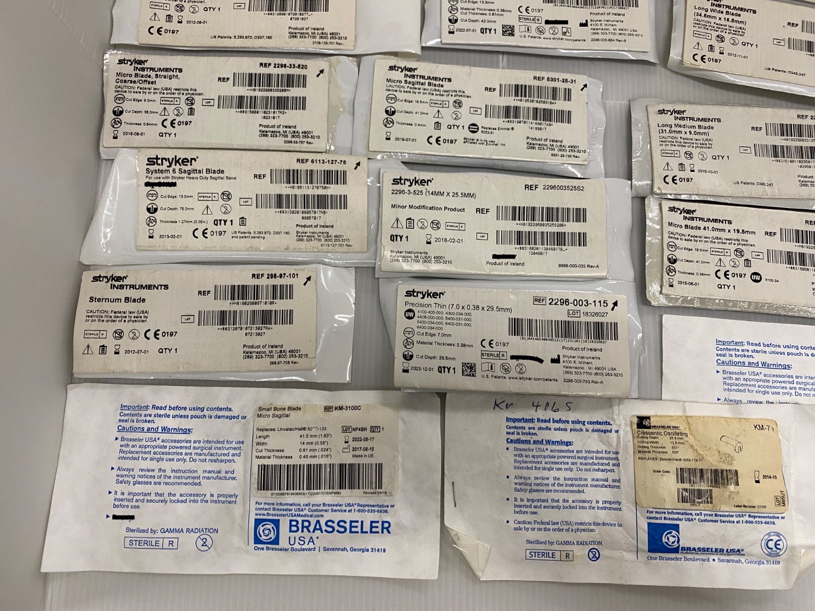 Lot 30 Stryker & Brasseler Surgical Saw Blades Sagittal Micro TRAINING/EXPIRED