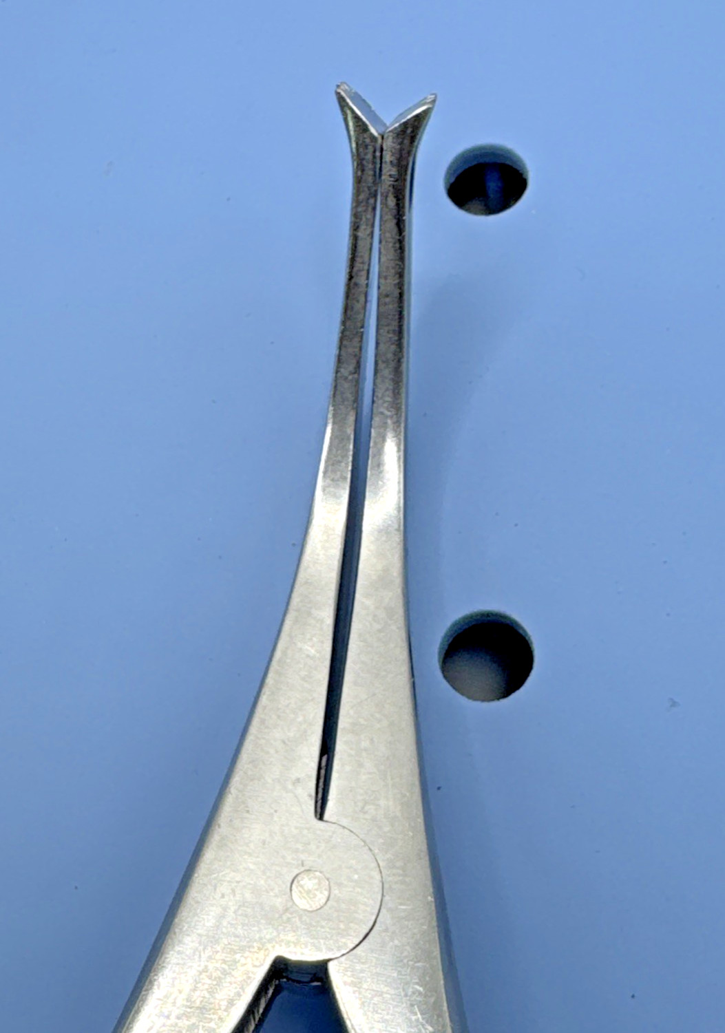 V. Mueller 84-2136 Lamina Spreader 6.5″ Curved Jaws with Teeth