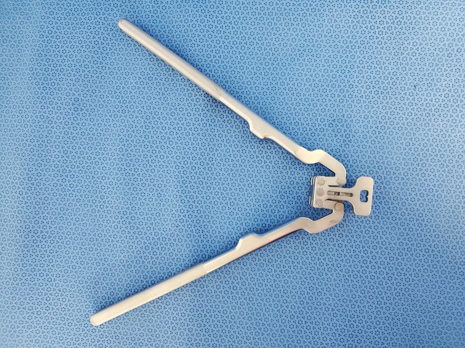 TheKen 0320-0517 Cervical Orthopedic Plate Bender Surgical