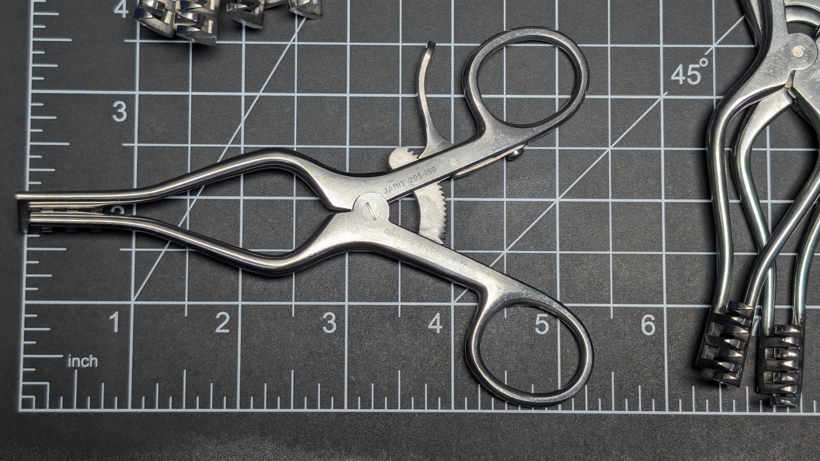 Jarit 205-150 V Mueller SU3110 Codman 50-5646 Weitlaner Retractor 5-1/4″, Sharp