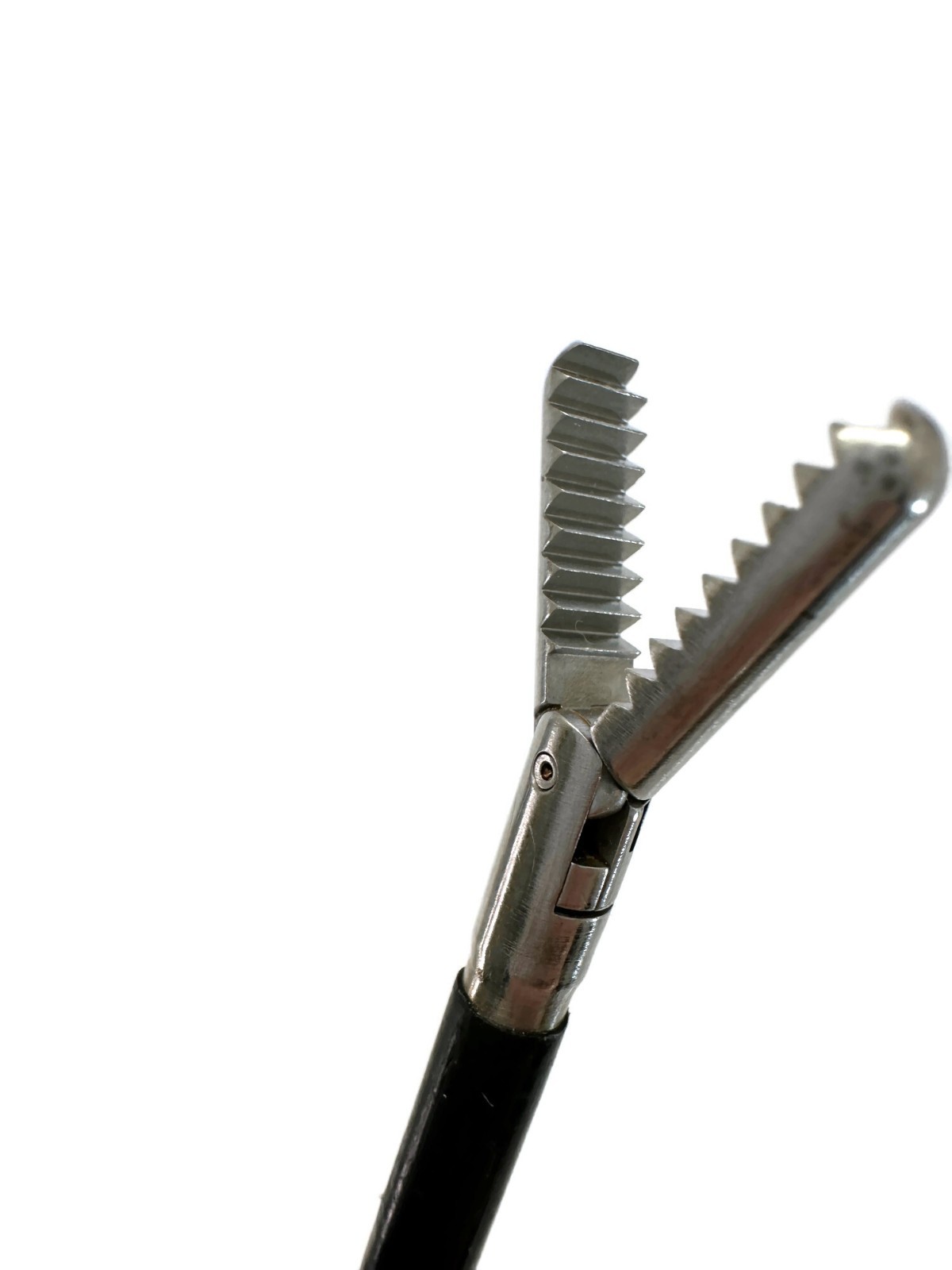 ACCESS 325101R Laparoscopic 5mm Self-Retaining Ratcheted Grasper 17.5″ | P8