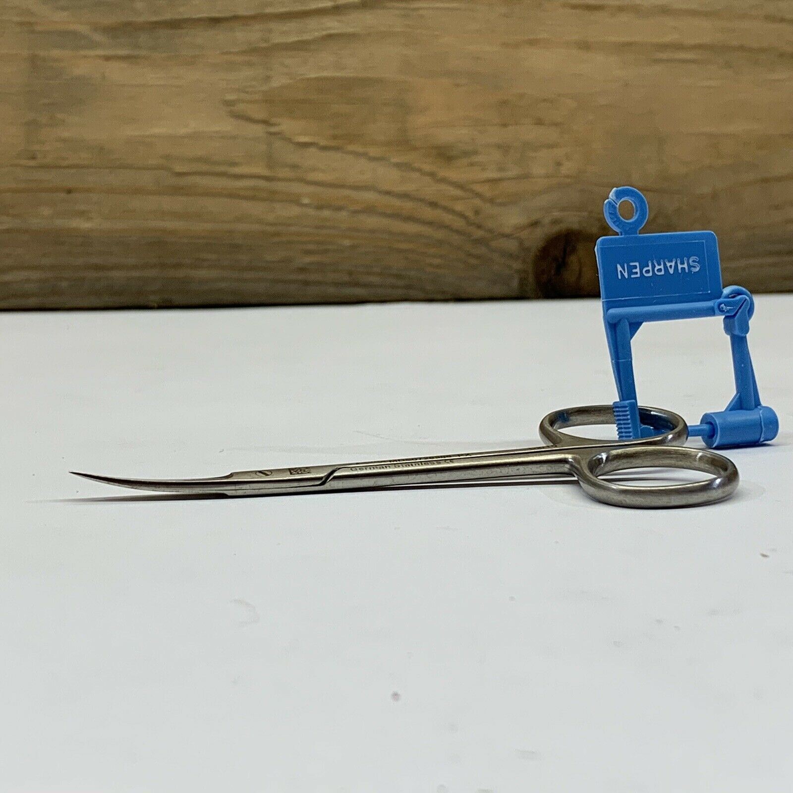 4″ Curved Knapp Iris Scissors with Sharp Tips MDS0728986 Medline