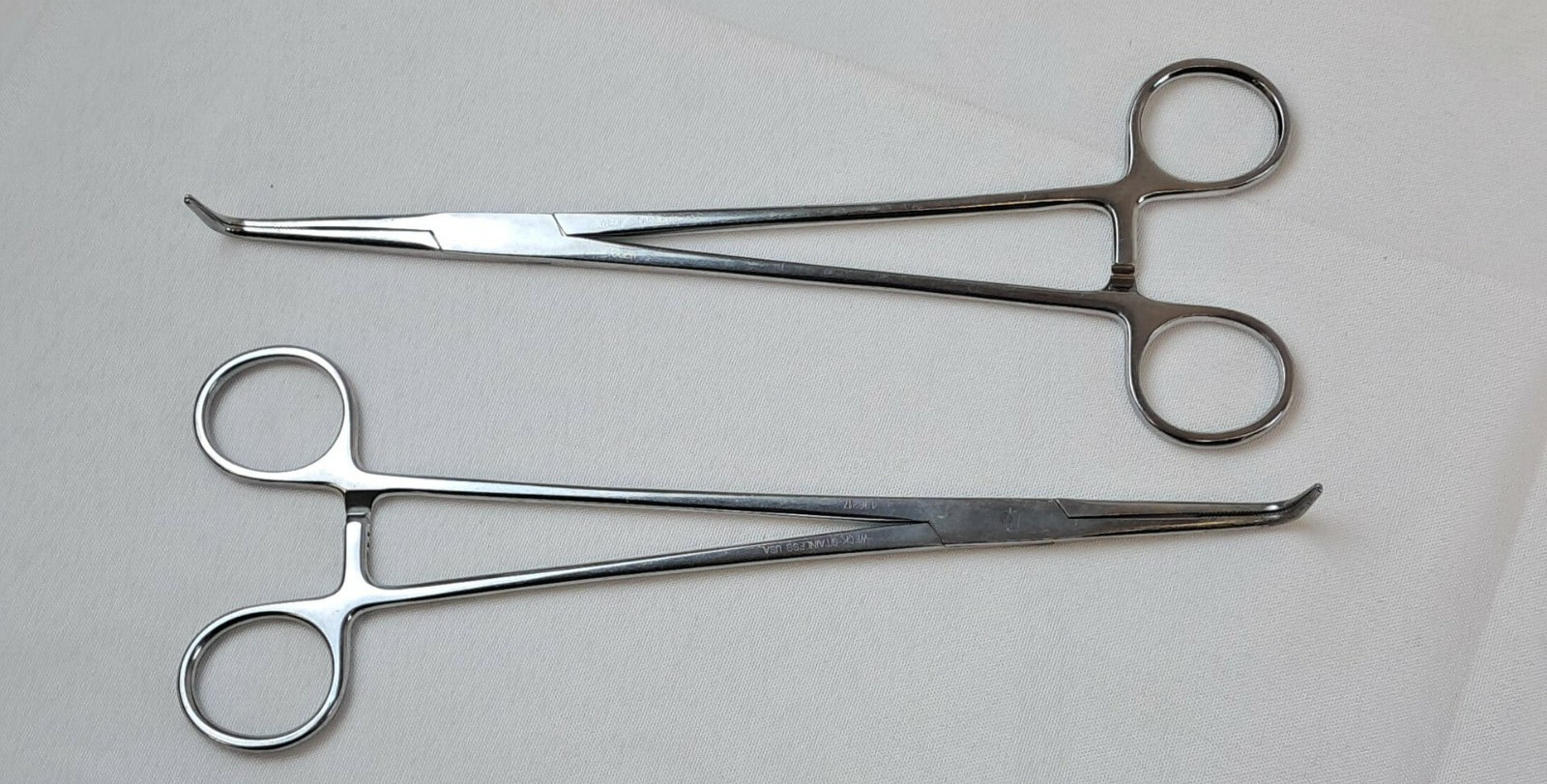 Lot of 2 Weck 496217, Storey Hemostatic Forceps Right Angle Serrated 8in, 3/8