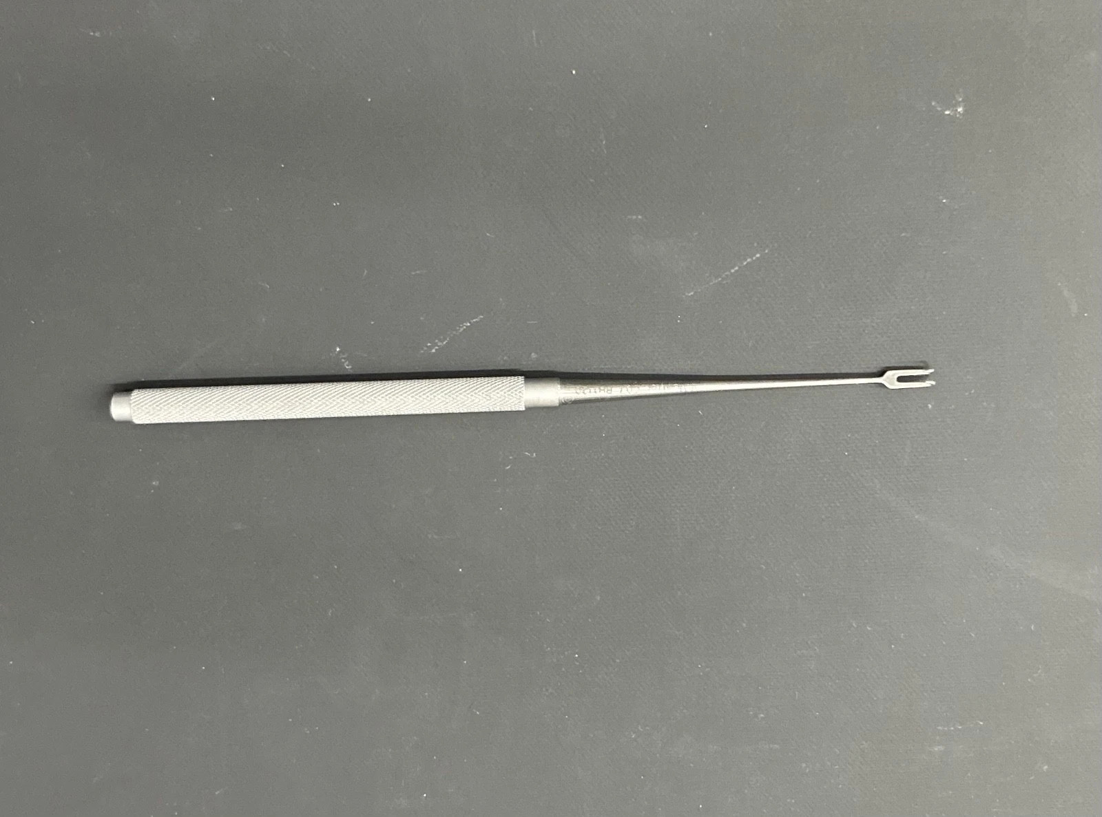 V.Mueller Nasal Tenacula Double Hook, 2mm Sharp Prongs, RH1120