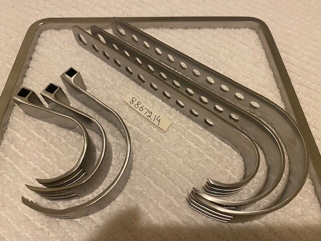 WM8867214 CHARNLEY TYPE RETRACTOR WITH 6 BLADE.
