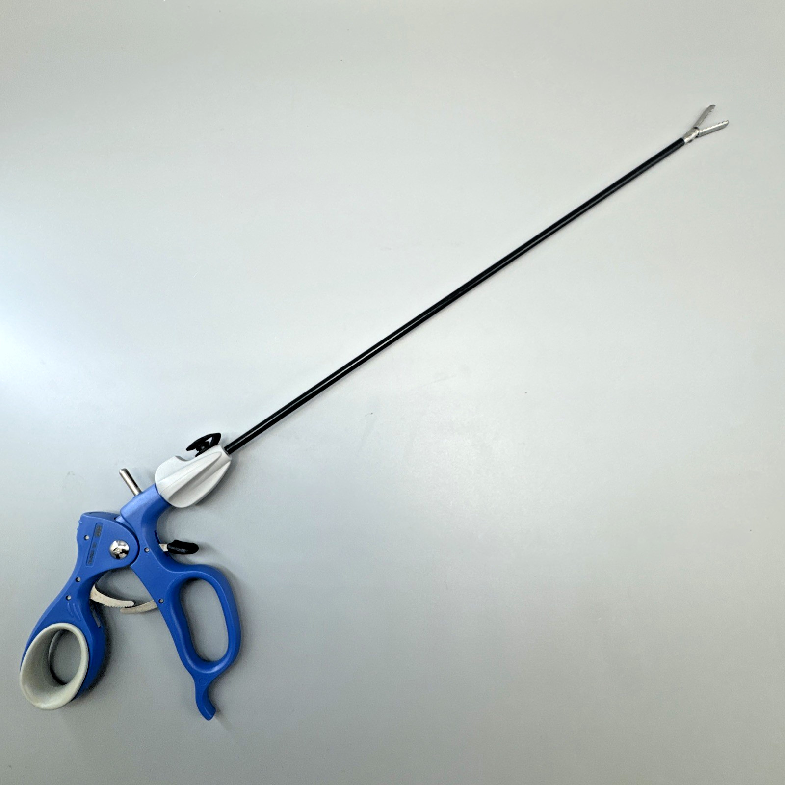 Snowden Pencer 90-6384 Wave Double Action Graspers 5mm Jaw 36cm Long