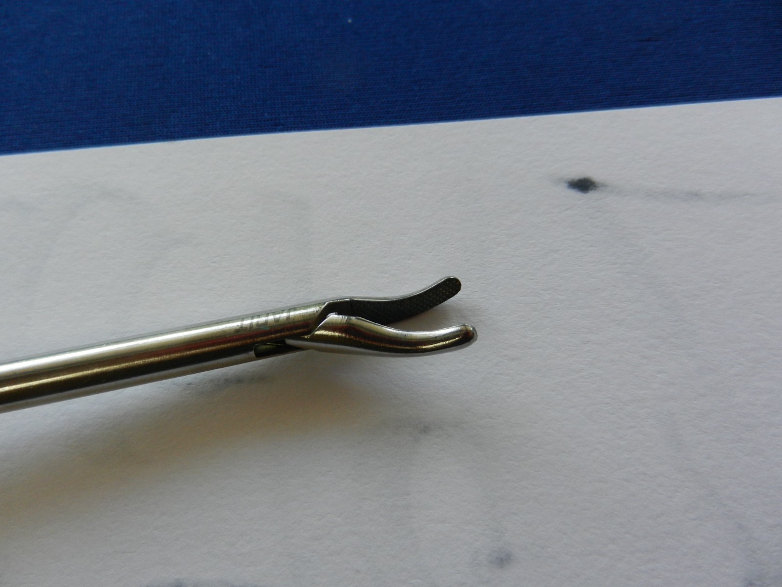 E6792 Jarit 600-249 Appel Left Curved Needle Holder 5mm x 45cm