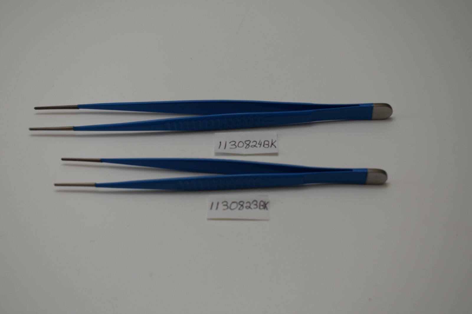 SET OF 2 PCS DEBAKEY TISSUE FORCEP 2MM TIP 8″ +9″ INSULATED