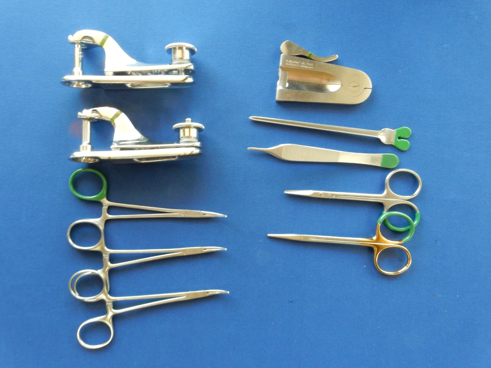 Aesculap V. Mueller 10 Piece Circumcision Instrument Set