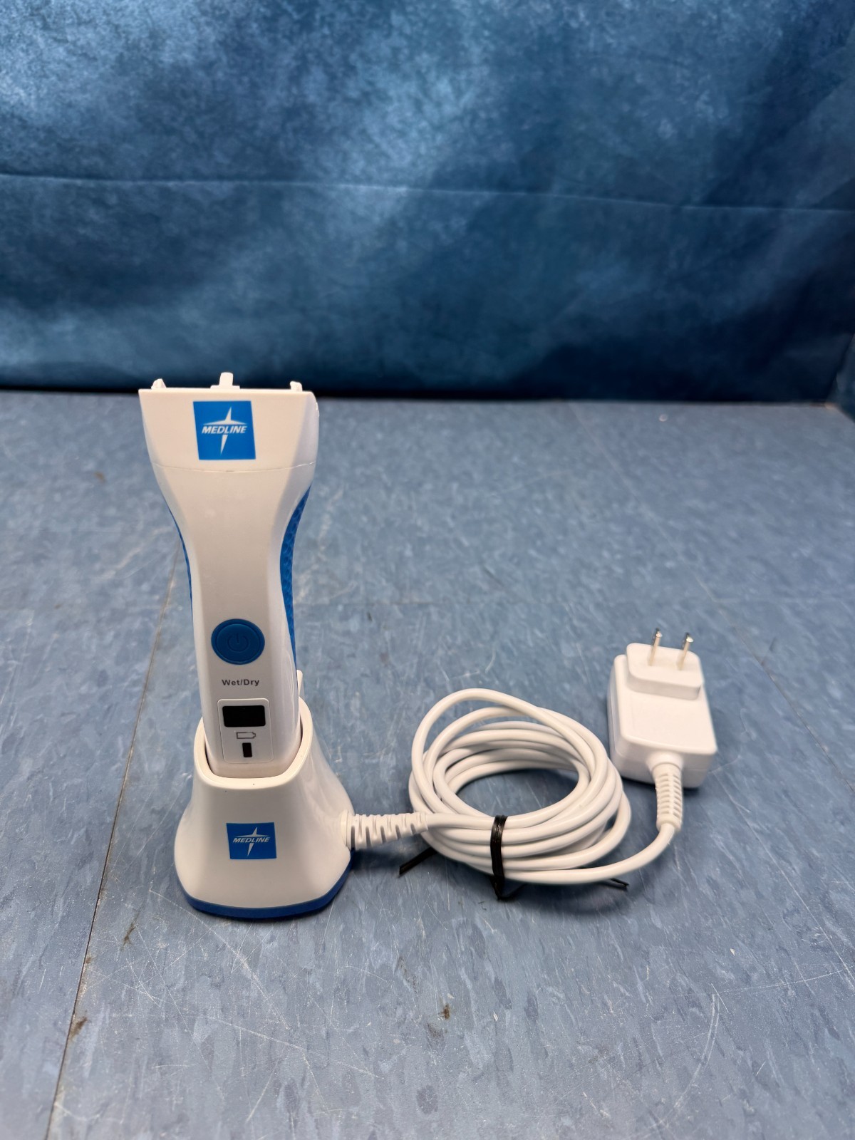Medline Surgical Clipper and Charging Base Ref. CLIP5515 Fast Free Shipping