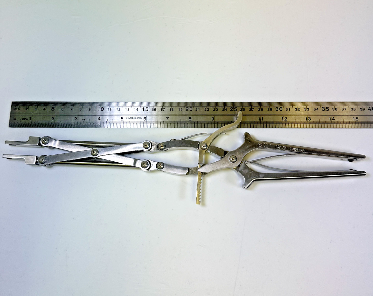 Stryker Surgical Dynamics 282020 Self Retaining Compressor Spinal Neurology