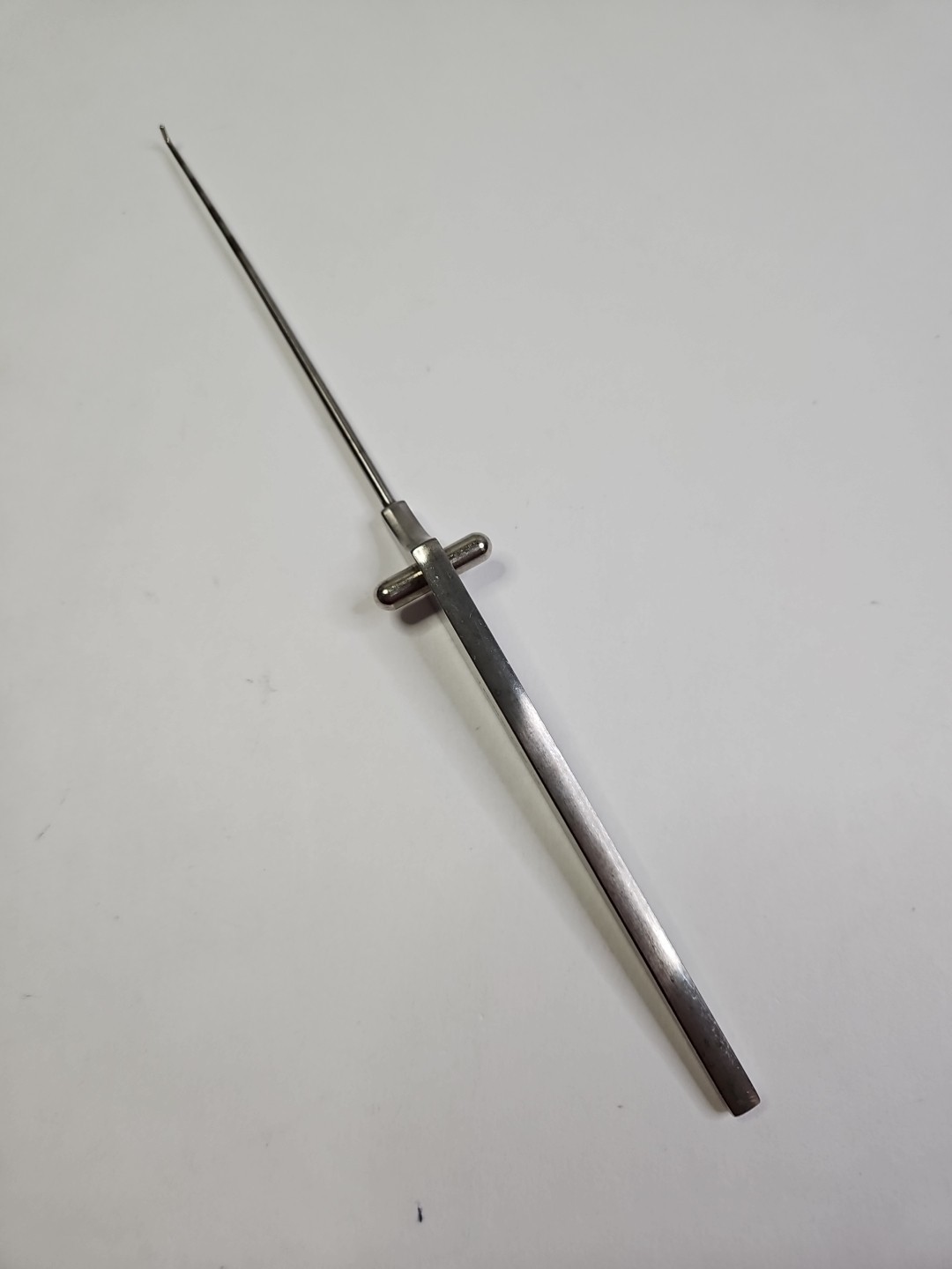 gSource 30.1013 Hook Probe, 3mm Blunt, 5mm lines, 9-1/2″
