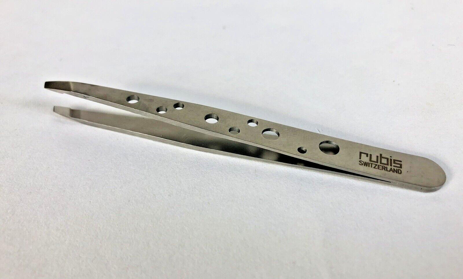 Rubis Swiss Slant Tip Tweezers in Original Box