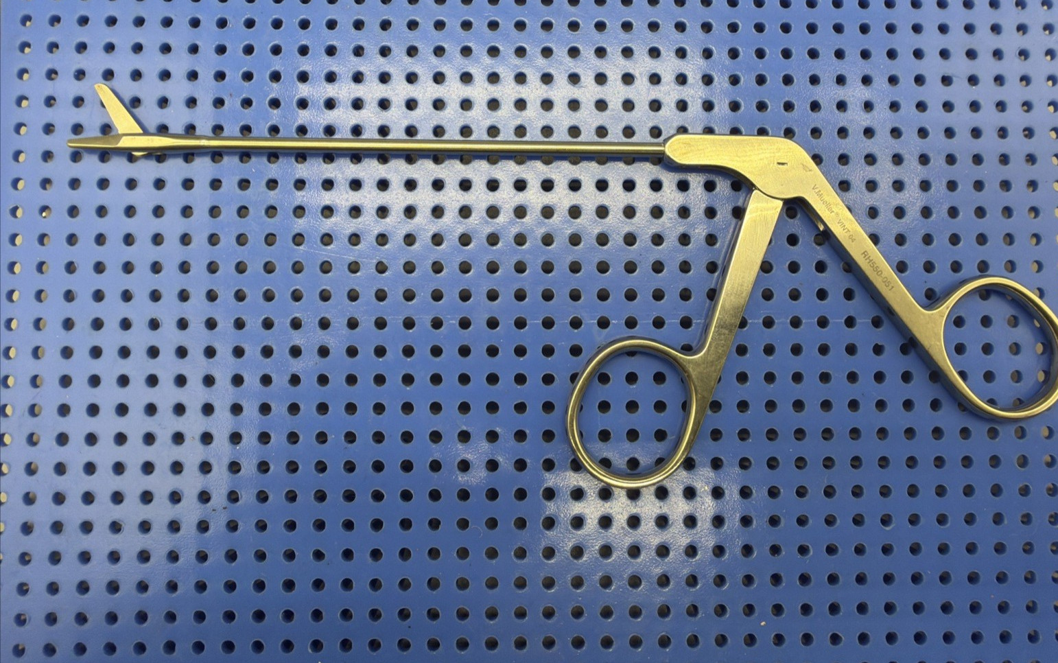 V. Mueller RH550-051 Adult Nasal Scissors, Straight, Serrated