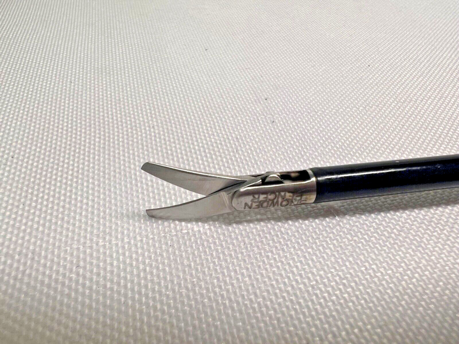 Snowden Pencer 90-1001 Metzenbaum Scissors Curved 5mm X 32cm Laparoscopy