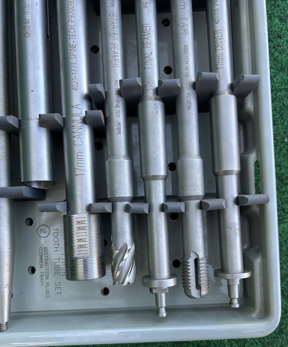 SpineTech 17mm Surgical Instrument Tray Set Canula Reamers Tap Driver Alignment