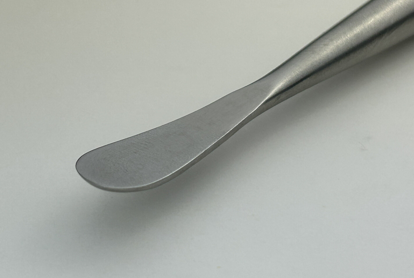 PILLING KM49340 Cobb Spinal Elevator Sharp Straight 13mm Tip 9.5in Length KMedic