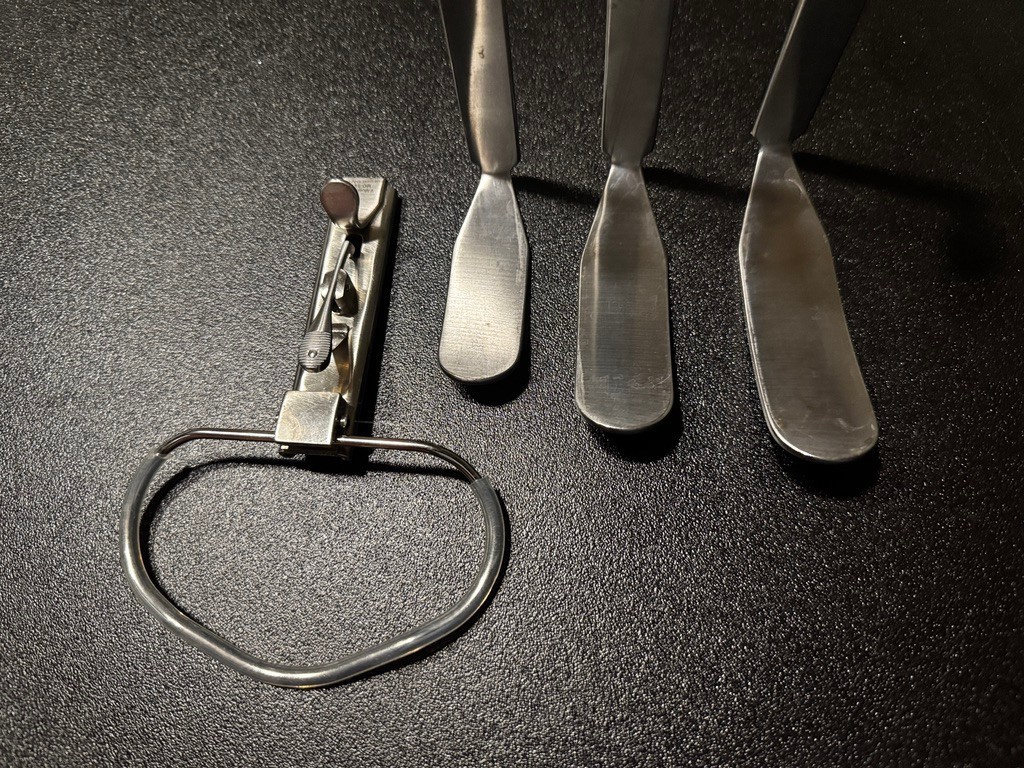 V. Mueller MO140 McIvor Mouth Gag Set