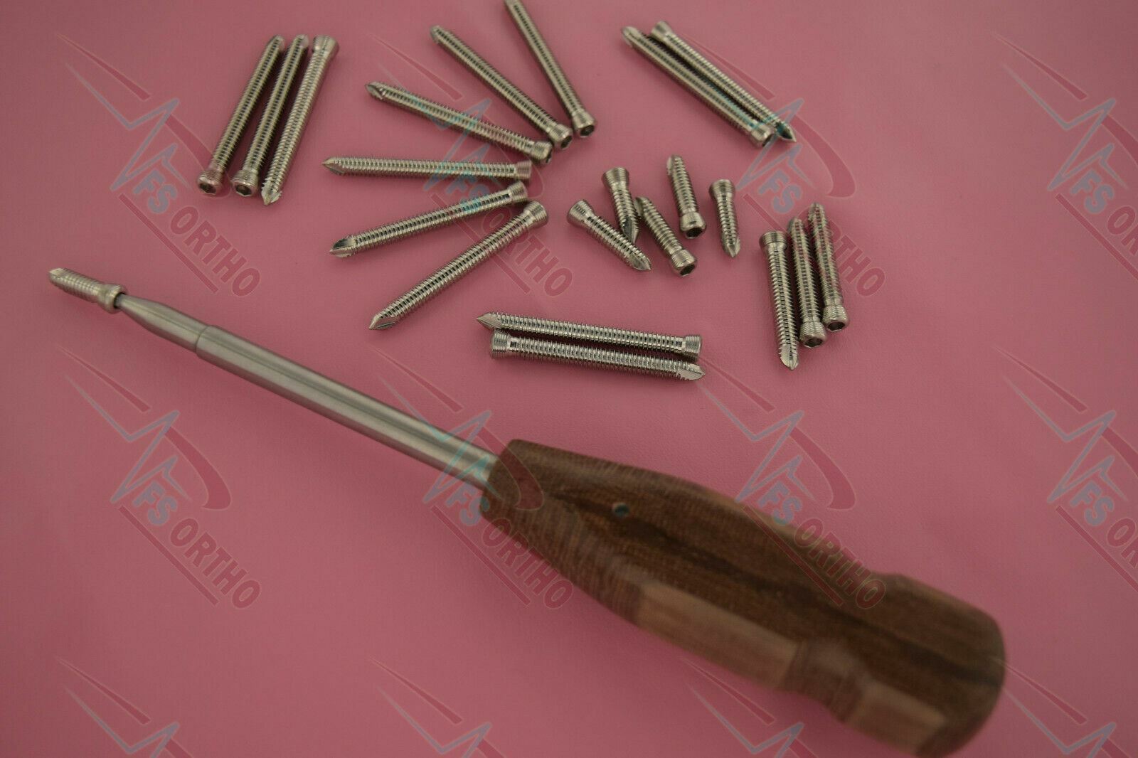 Locking screws 2.4mm Self Tapping different Lengths LCP screw 140 Pcs Orthopedic