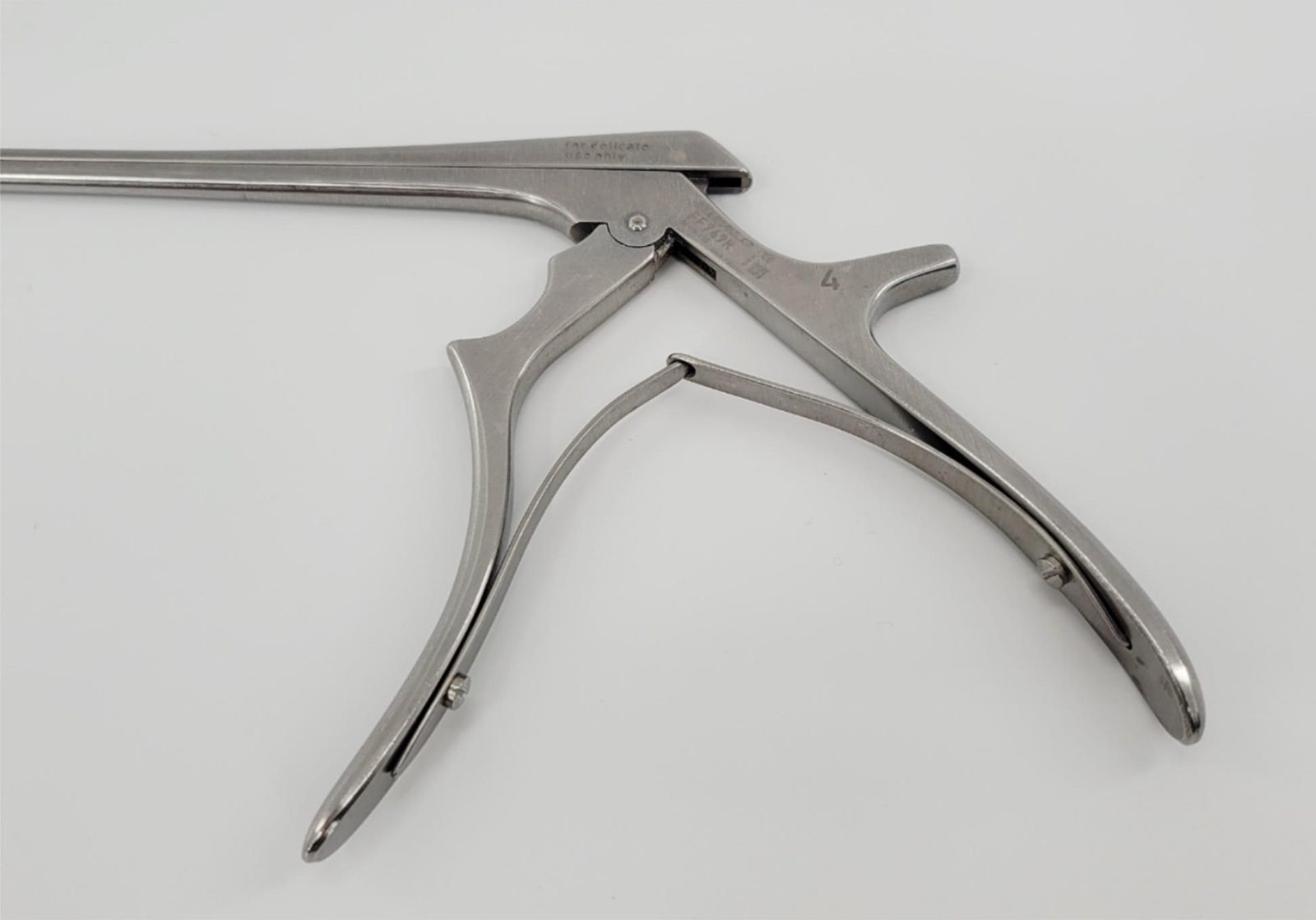 Aesculap FF769R Kerrison Non-Detachable Bone Punch 130° Upward 10″