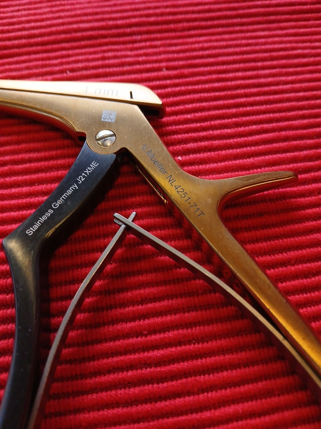 V. Mueller NL4251-71T Kerrison 40 Degree Angled Up Cutting 1.0mm Rongeur
