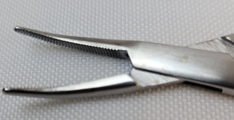 Codman 38 Curved Hemostatic Forceps