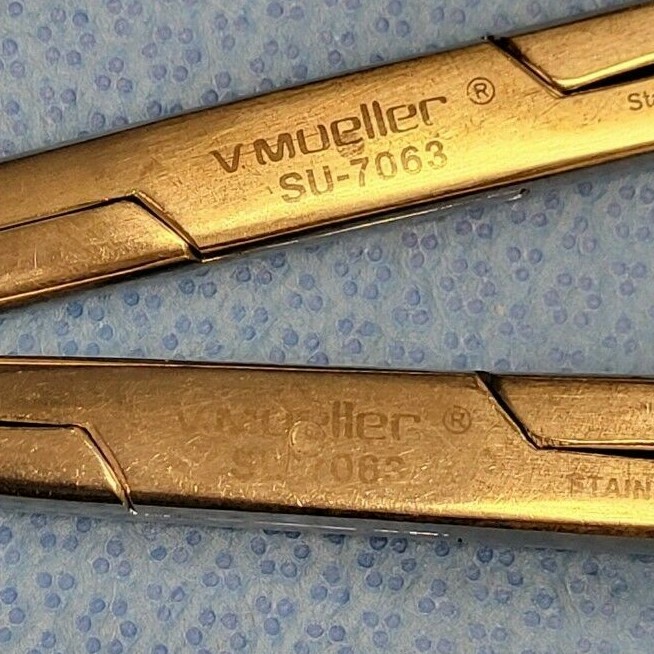 Set of 2 V.Mueller SU 7063 Right Angle Colon Clamp Orthopedic Trauma