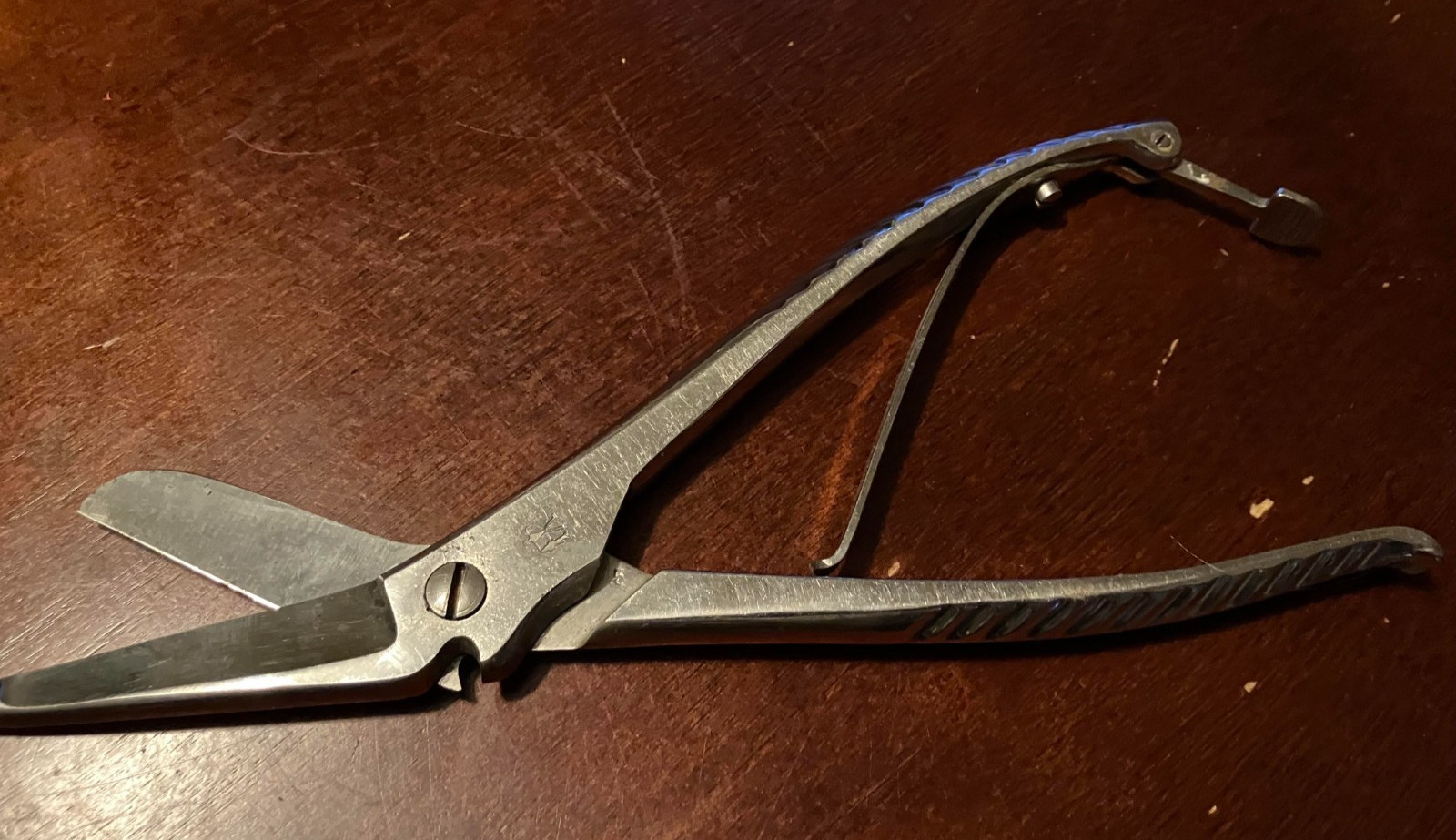 Vintage Pair of Surgical Plaster Cast Shears – Unknown Mark