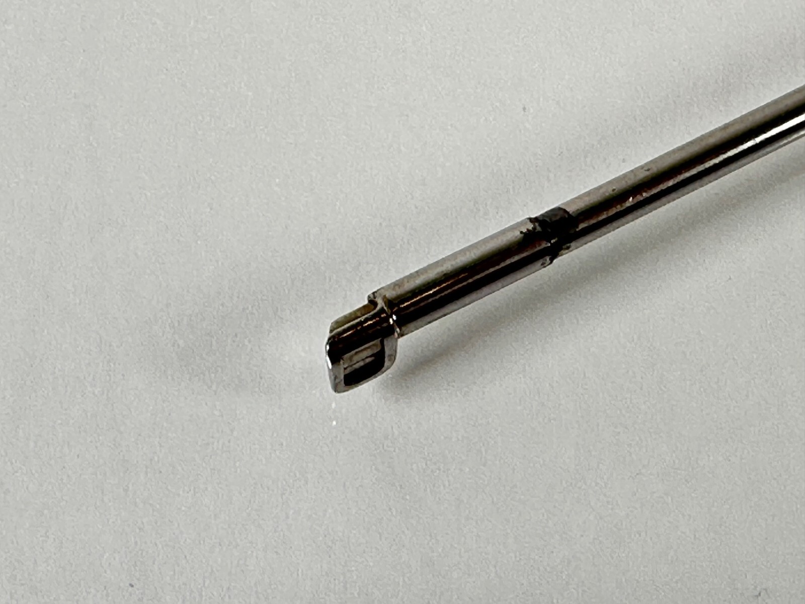 Acufex Surgical 7207544 2.2mm Right Punch L305