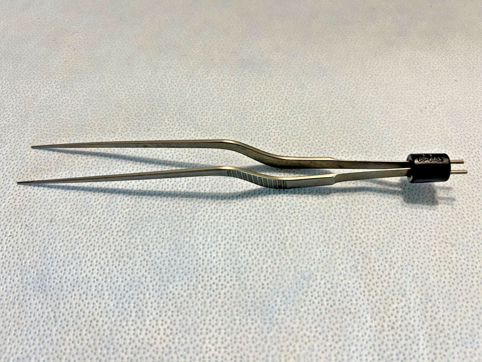 SSI Symmetry 08-0023 Yasargil Bayonet Bipolar Forceps 1mm X 7-1/8″ Non-Insulated
