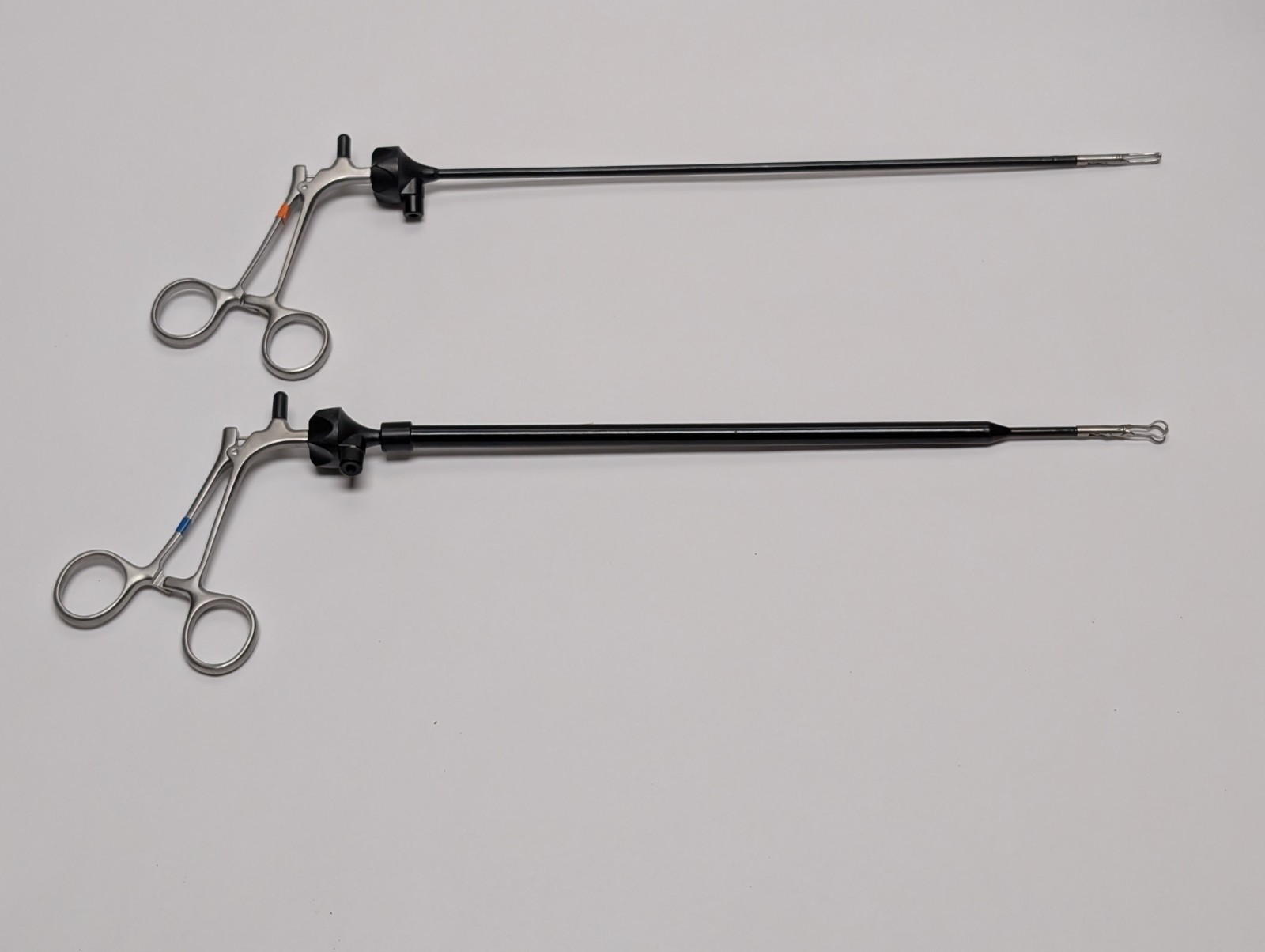 2 pcs. Assorted Surgical Instrument Grasping Forceps (USED).