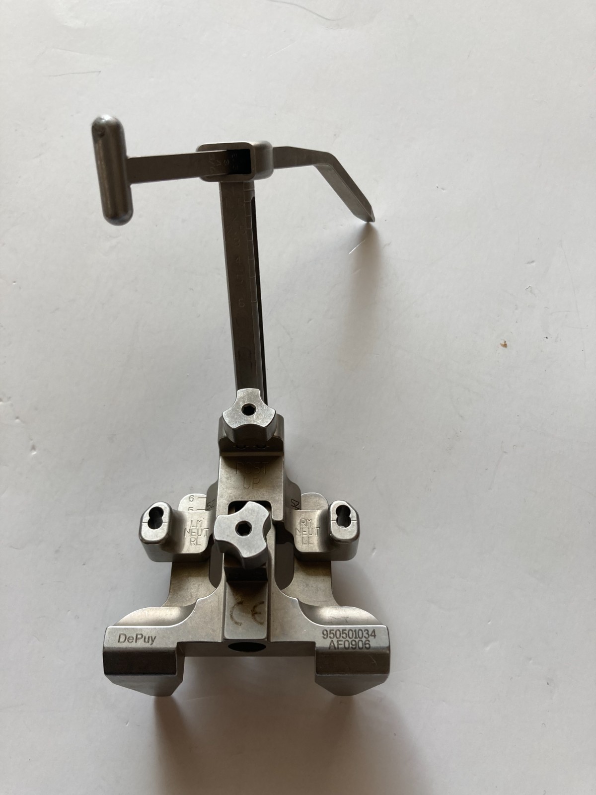 LCS Complete Pathway Femoral Positioner Orthopedic Instrument 950501034