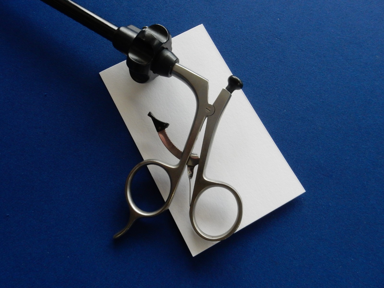 Stryker 10mm x 30cm Laparoscopic Ratchet Handle w/ Shaft