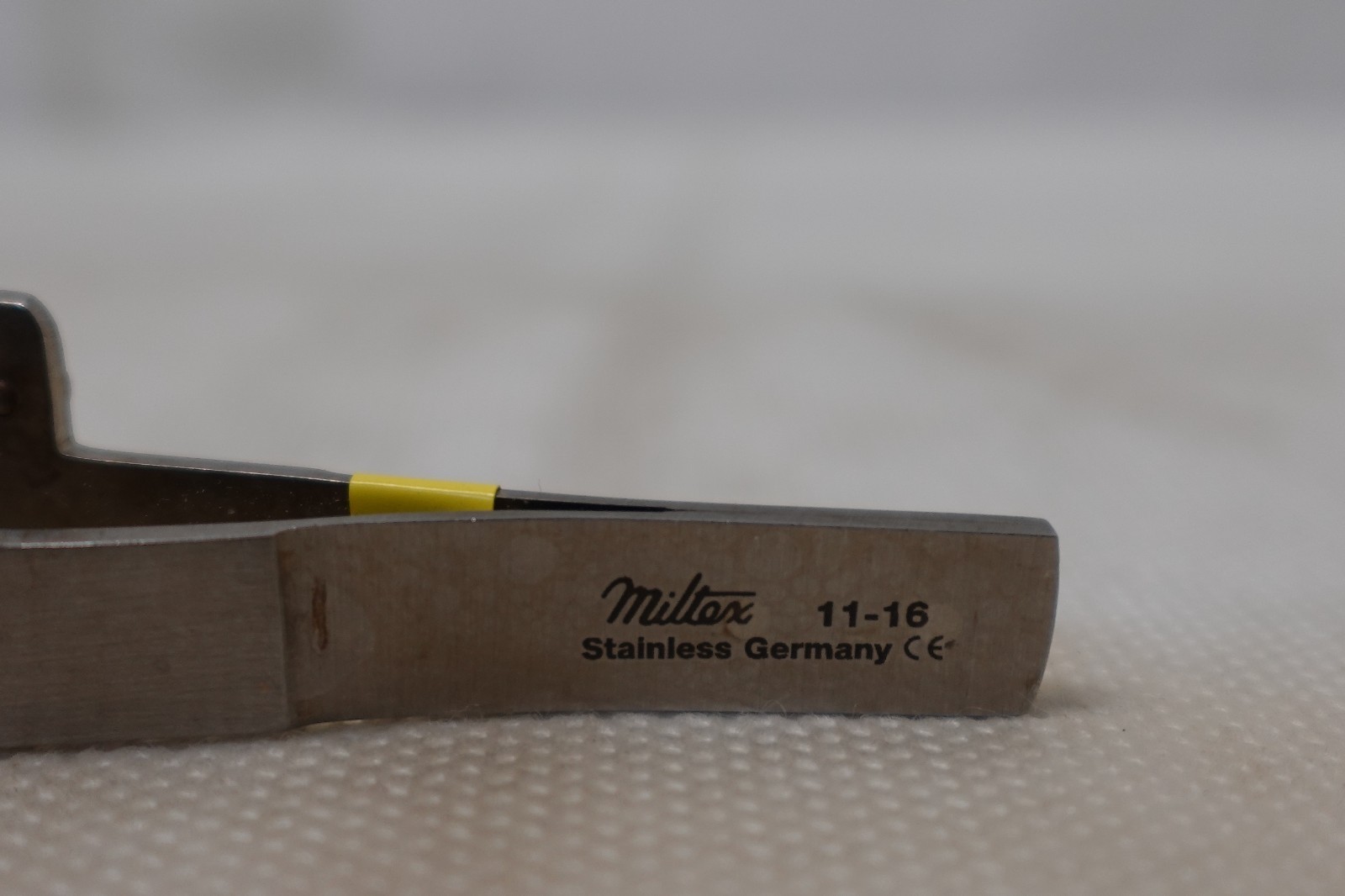 Miltex #11-16 Cross Action Retractor 4″ Blunt Prongs Surgical Germany Stainless