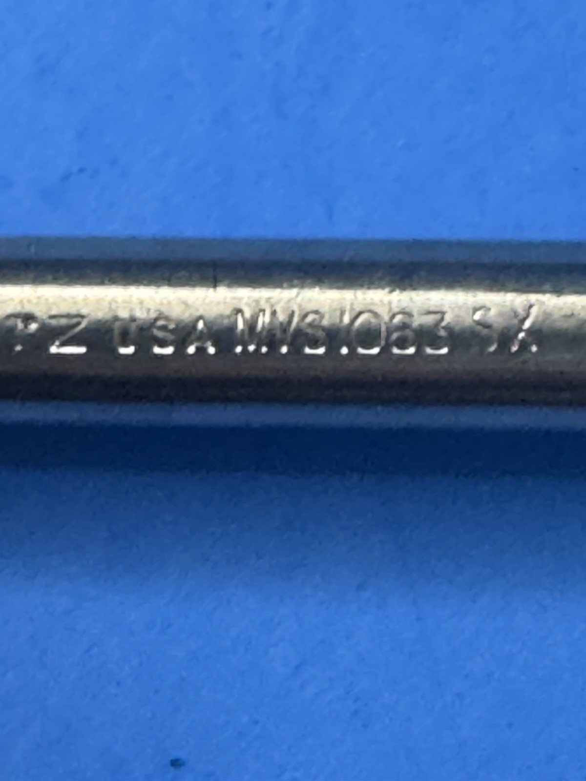 Storz Ophthalmic Irrigating Aspirating Handpiece 17 Gauge 0.3m Curved MVS1063SX