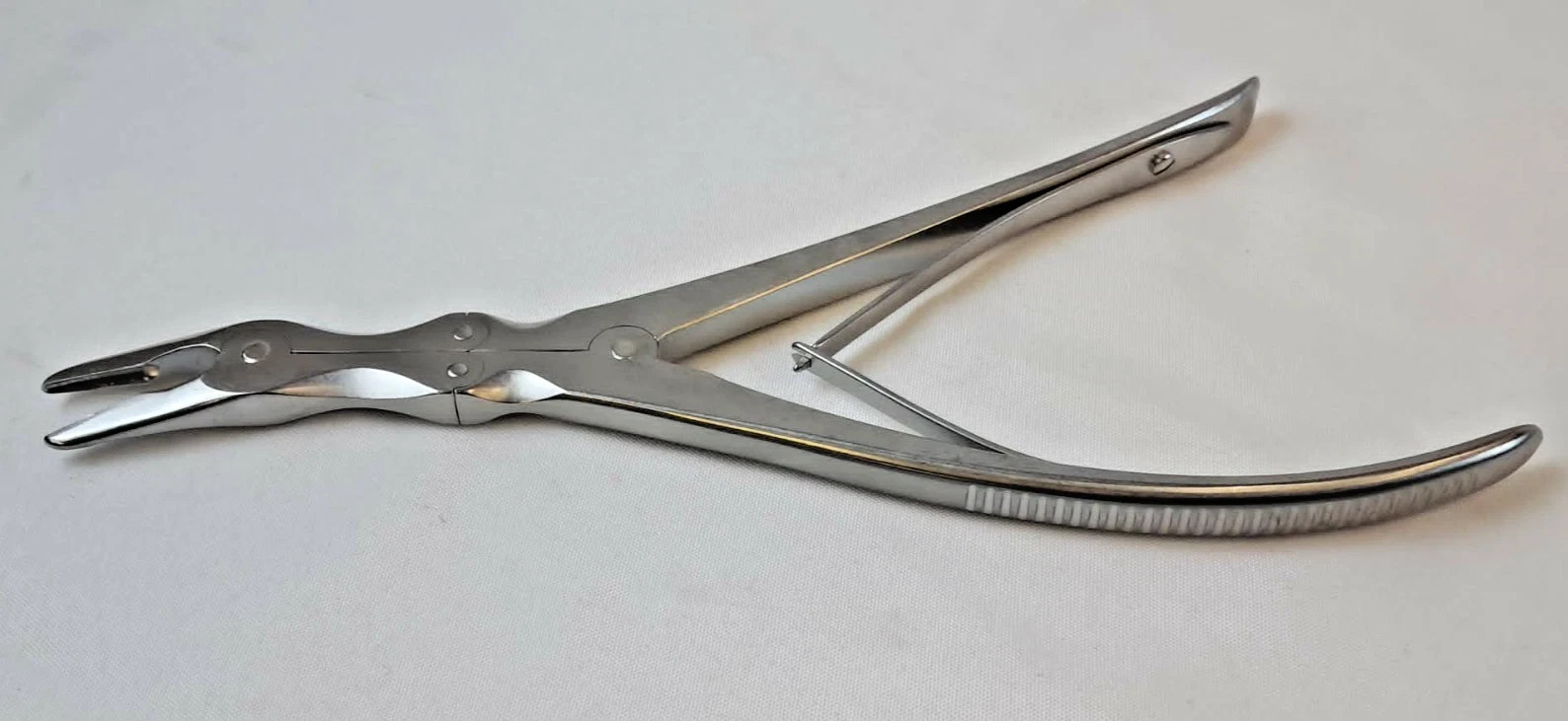Aesculap FO527R Leksell Bone Rongeur 9.6″ Angled Orthopedic Surgical Instrument