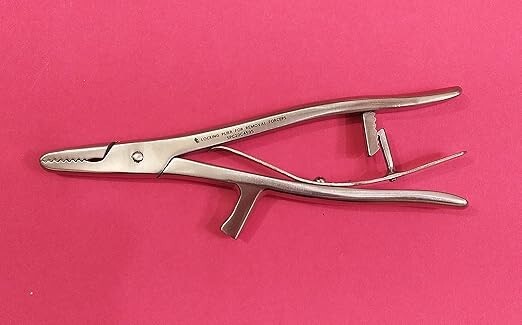 Elastic nail and broken screw removel veterinary