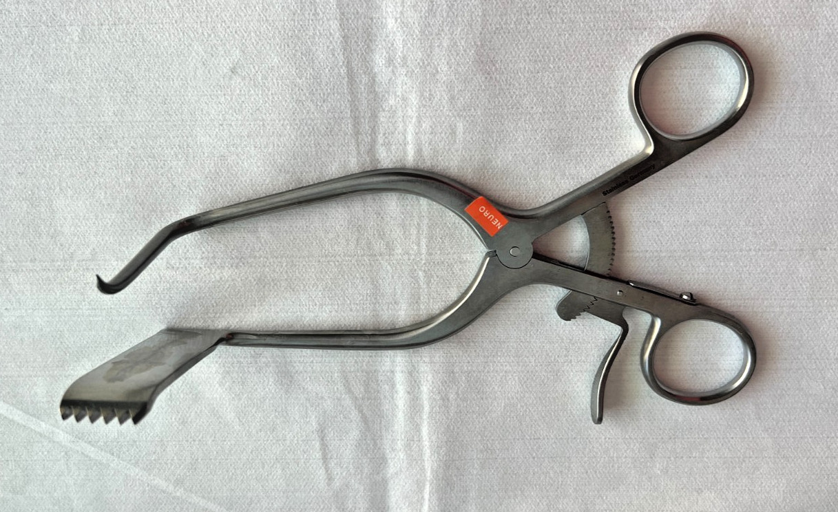 Boss 73-1150 Williams Spinal Disc, self Retractor, 7″, 70 X 20mmLeft hook& RT Bl